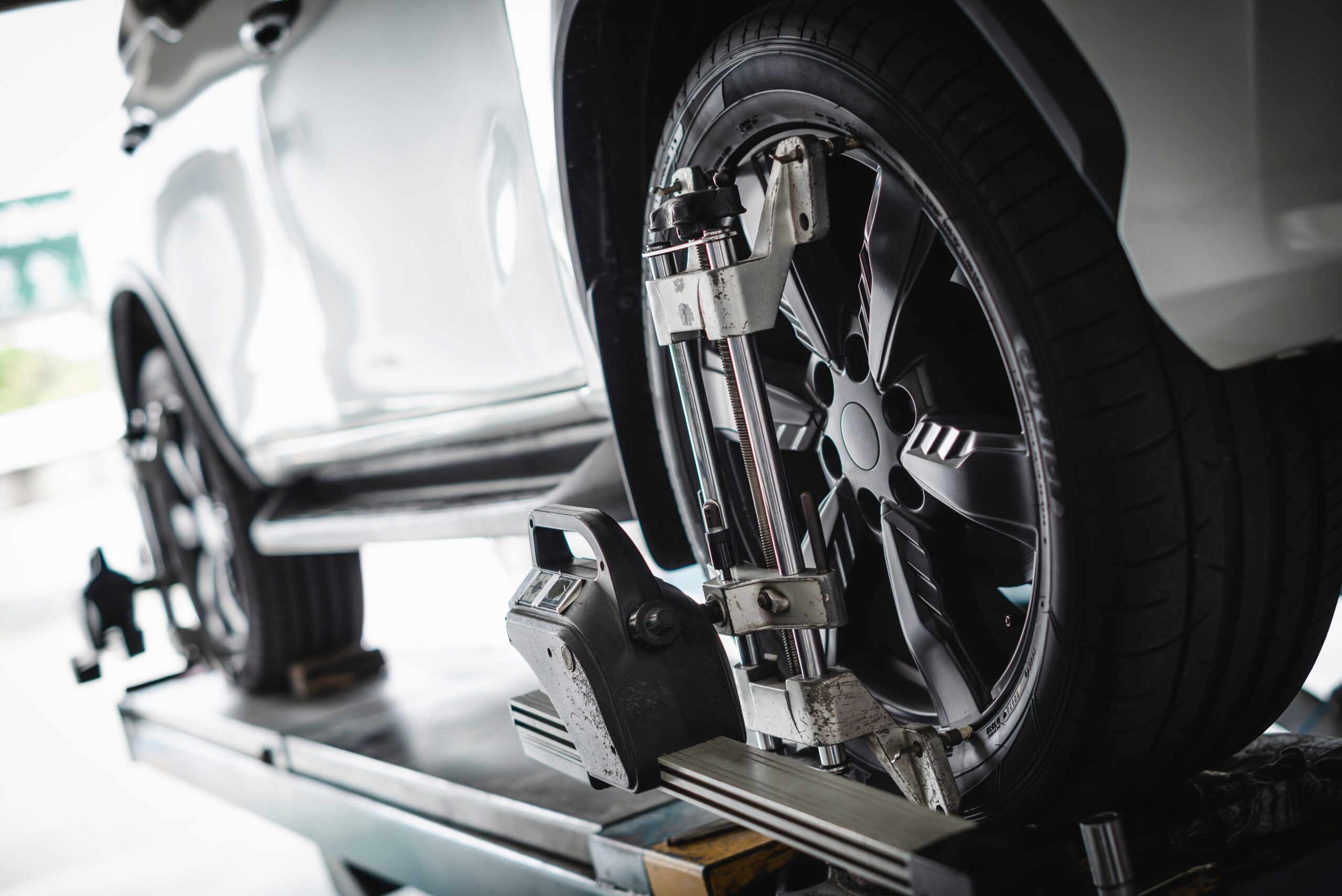vehicle wheel alignment service